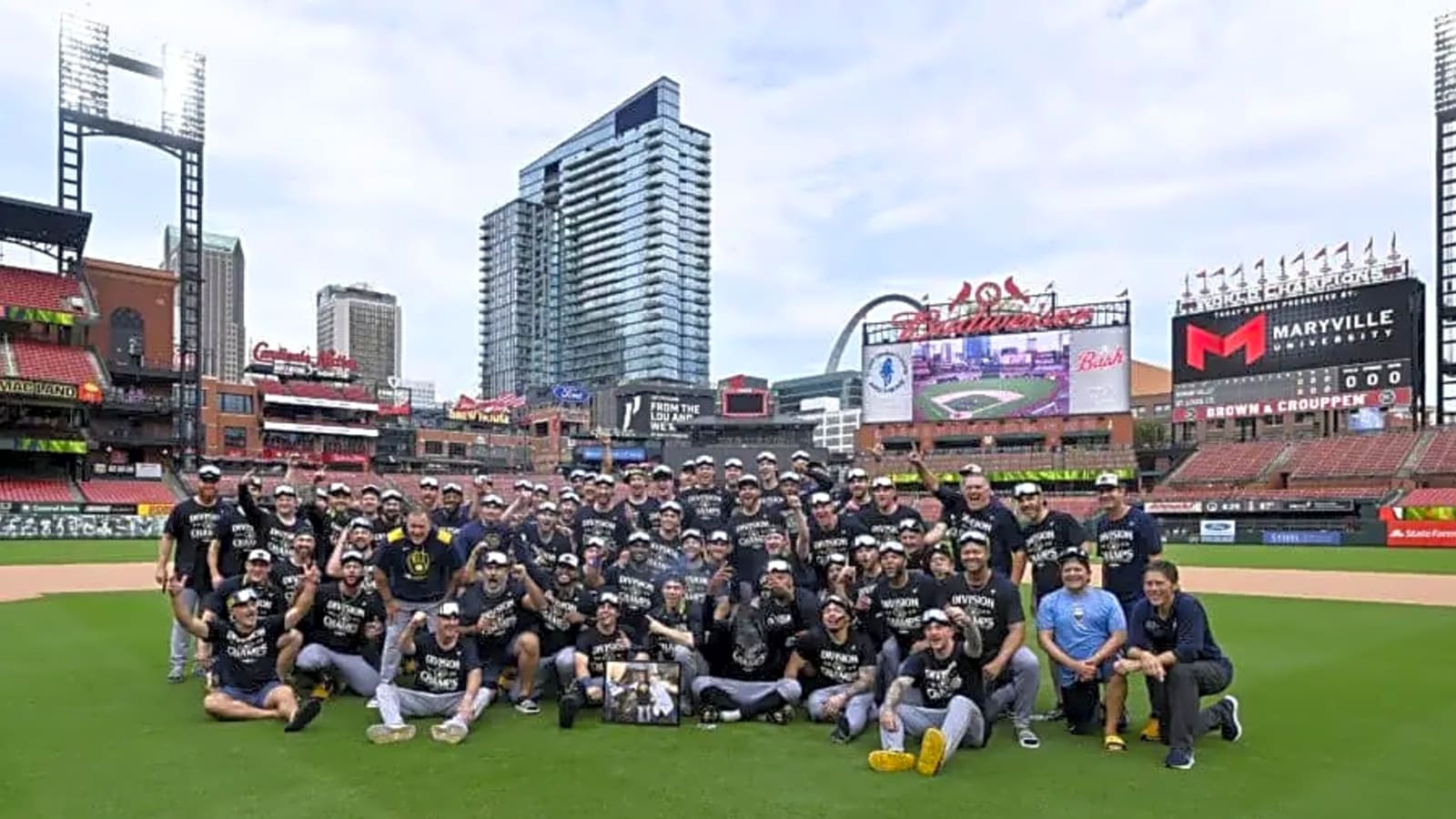 MLB The Show projections amusingly snub Brewers in 2025 playoffs