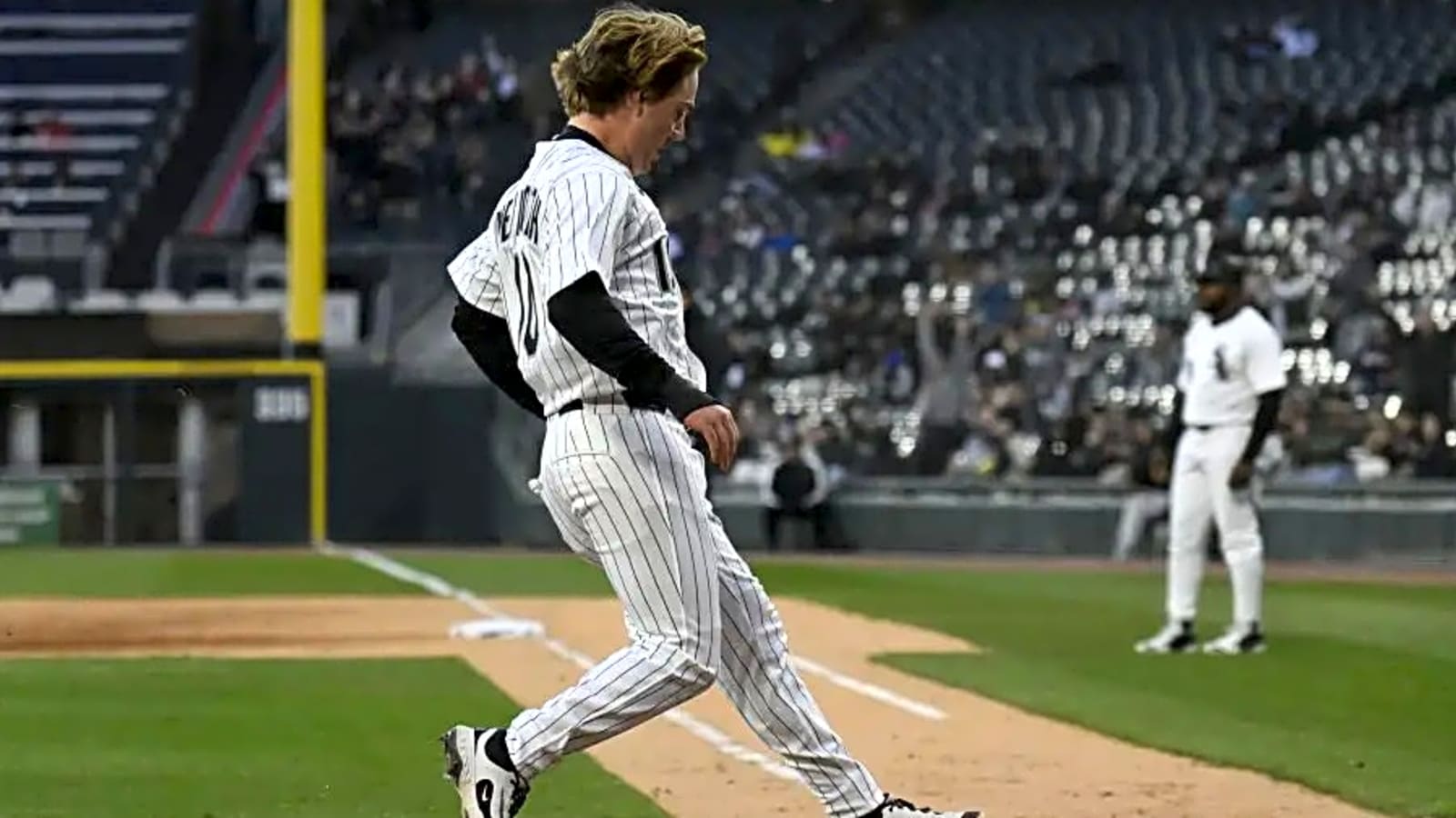 Chicago White Sox refusing to trade 3 key players