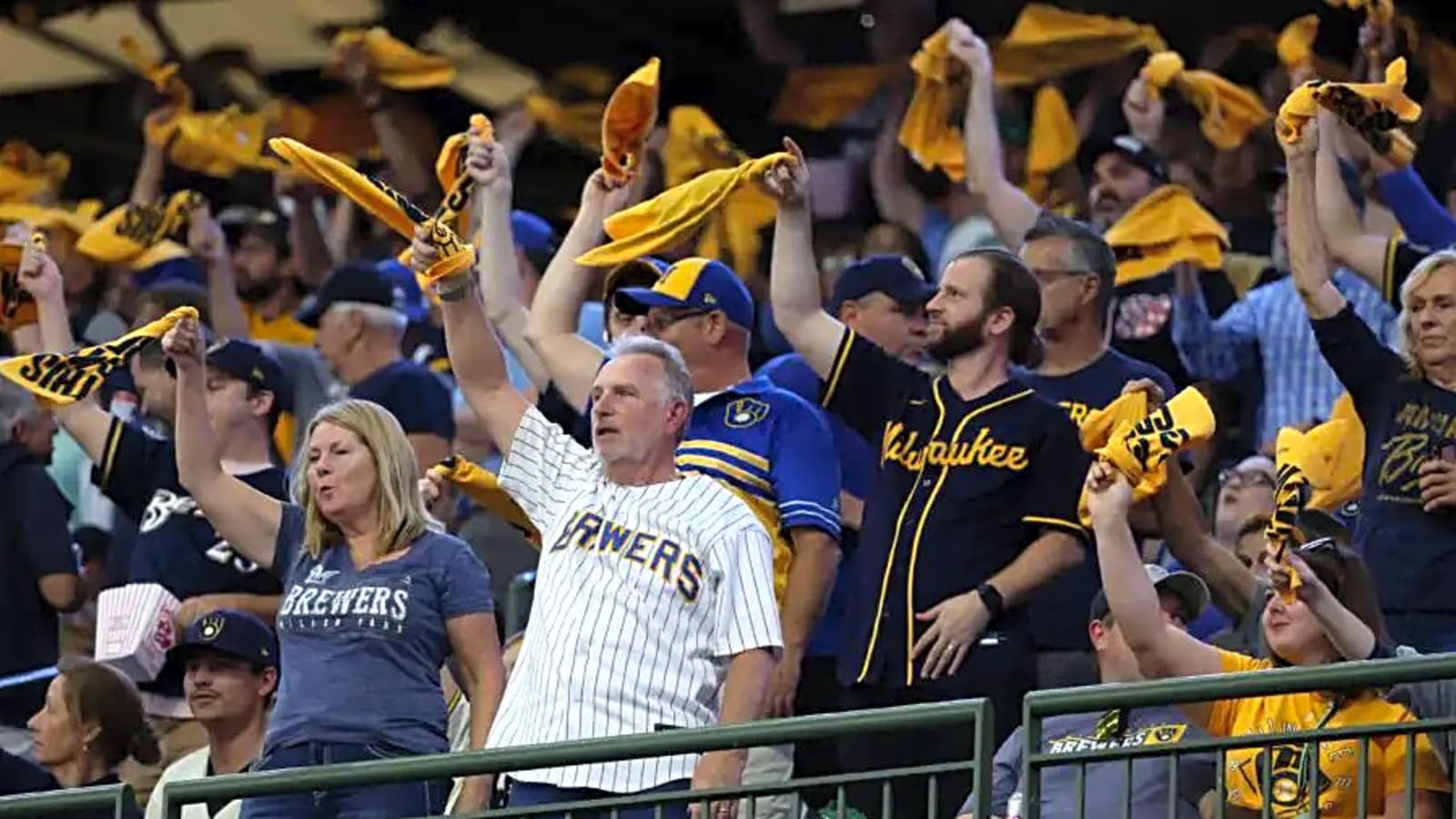 Milwaukee Brewers home sellout streak expected to approach levels last seen in 2008