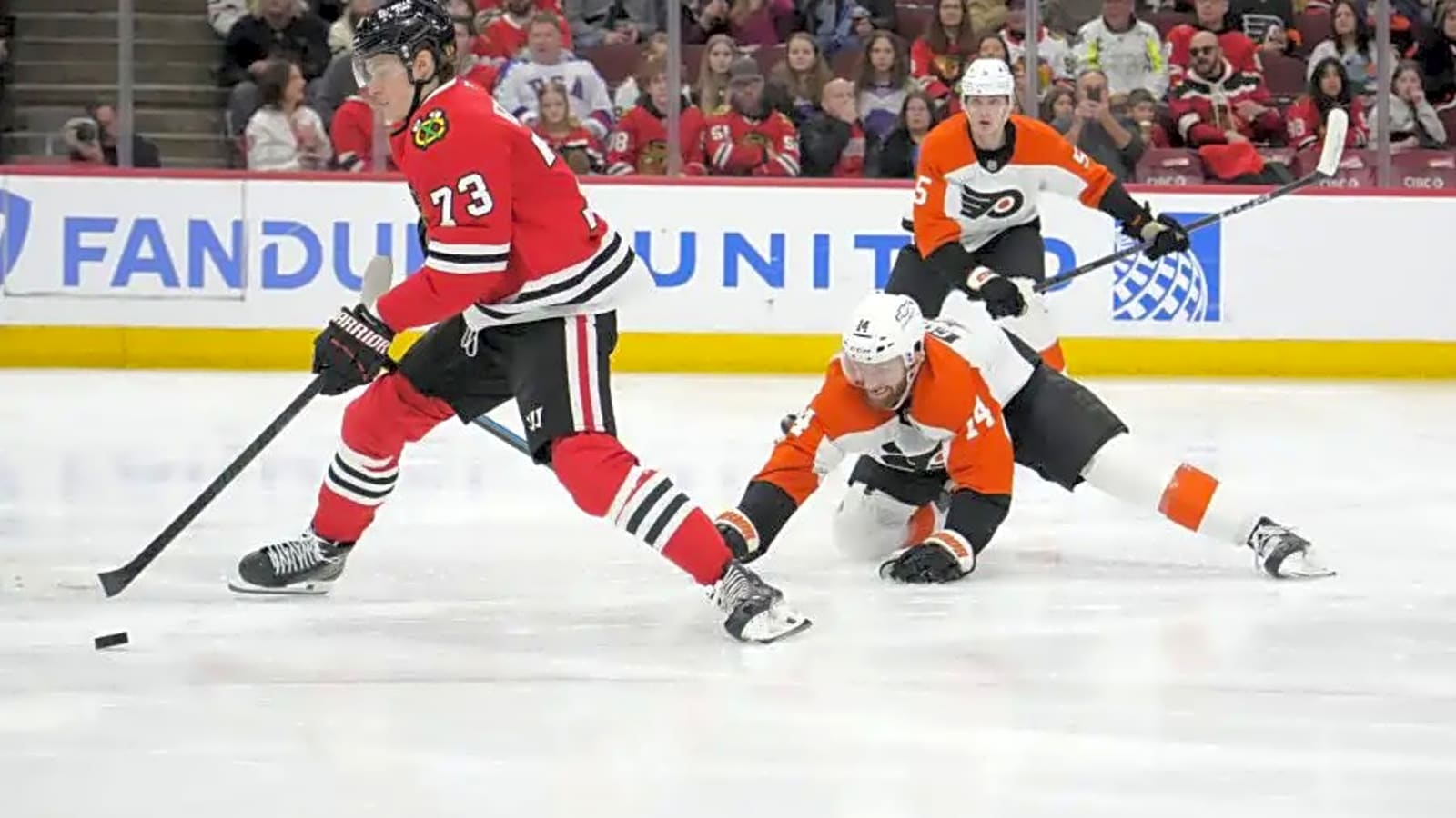 Chicago Blackhawks fan survey suggests confidence in current rebuild