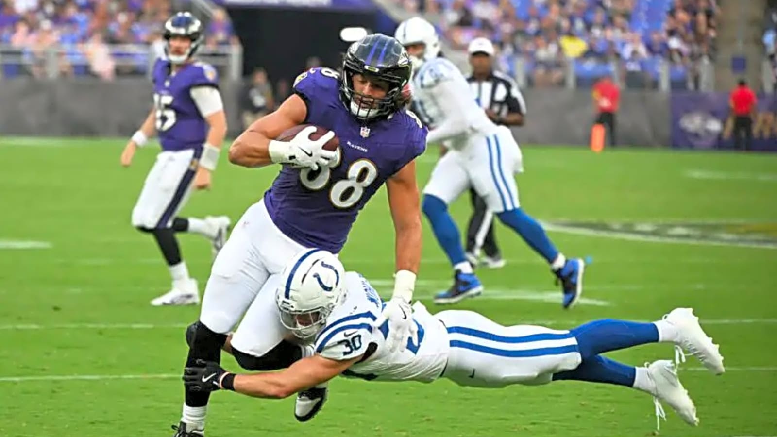 Wisconsin Badgers: Former DB Hits IR, Colts Sign Strong 2024 Standout Teammate to Fill Void