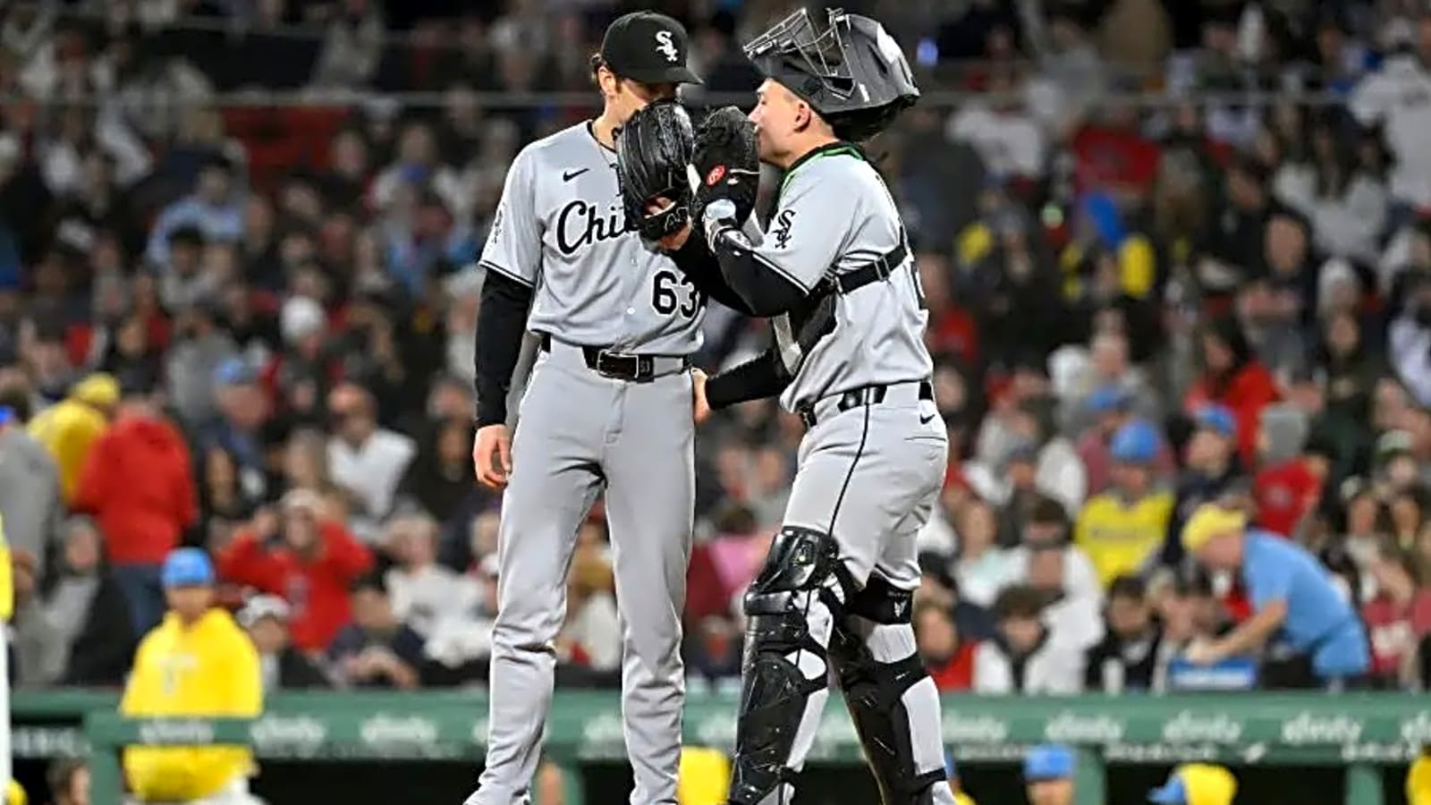 Chicago White Sox ship out veteran catcher for 25-year-old outfielder