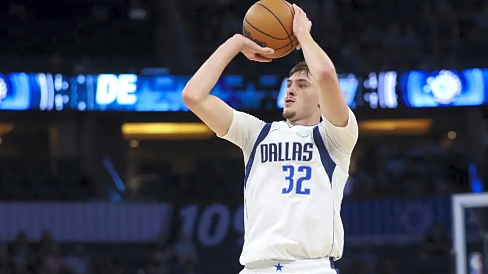 Mavericks’ Cooper Flagg Delivers Ruthless 45-Point Statement vs Lakers Amid ROTY Buzz