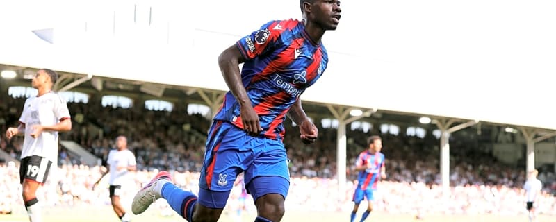 Crystal Palace working to agree deal with England defender