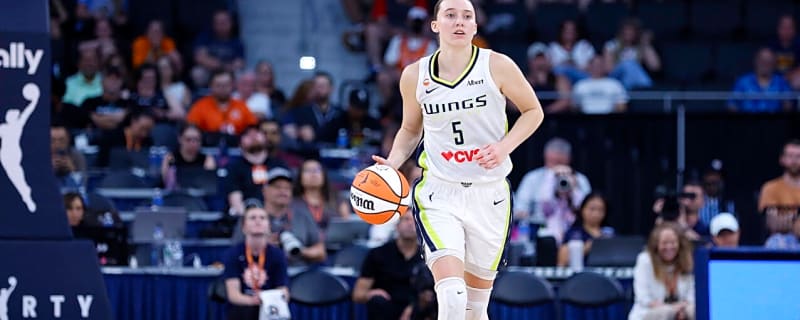 Paige Bueckers’ Historic Feat, NaLyssa Smith’s Injury Casts Shadow Over Road Win as Mystics Erase a 14-Point Deficit