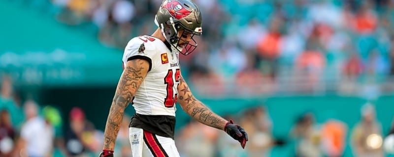 Aqib Talib Says WR Mike Evans 'Is Done With the Whole Building' in Tampa Bay