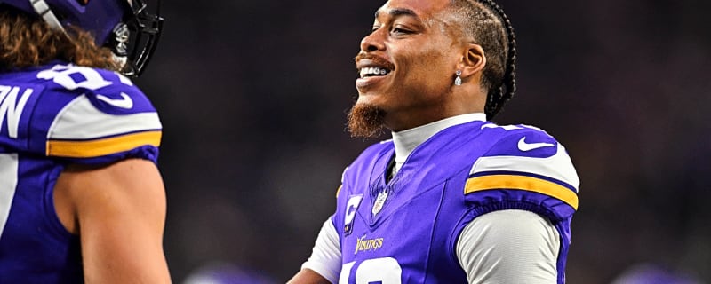 Justin Jefferson in Line to Surpass Randy Moss’ Career Receiving Yards After 8K Milestone