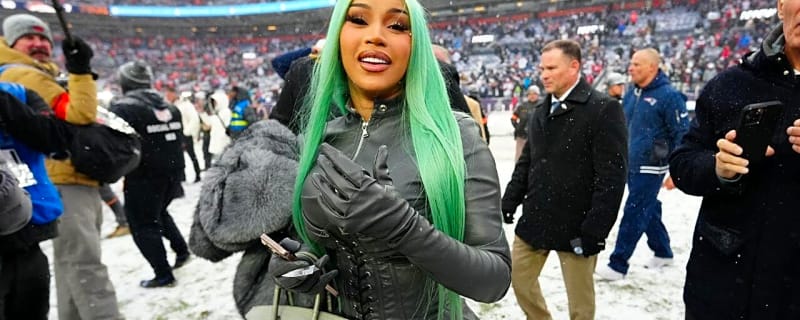 Cardi B Strangely Celebrates Patriots’ Super Bowl Run With Hilarious Mike Vrabel and Robert Kraft Posts