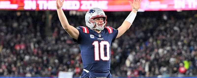 Drake Maye Explains How His QB Dad and Three Brothers Help Him in the Offseason