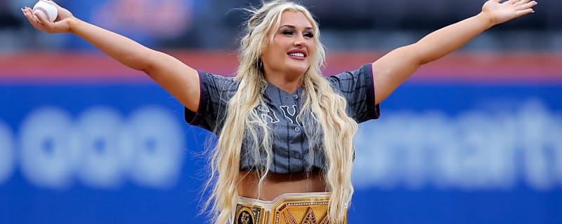 Tiffany Stratton Should Take The Interim Title From Chelsea Green