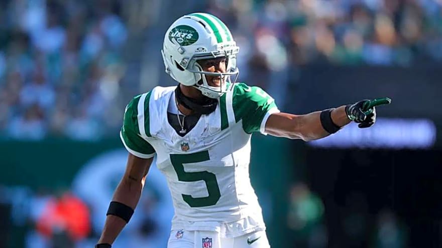 The 49ers Would be Foolish not to Go All In for a Wide Receiver