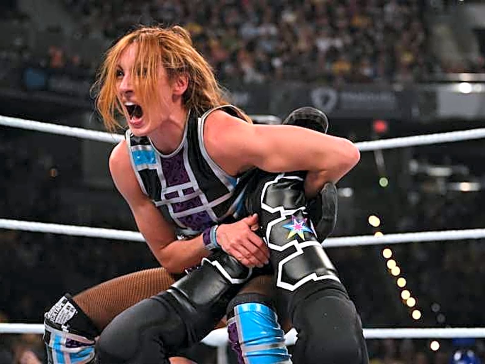 U.R.G.E Big T Bliss lynch. 葉月 Alexa Bliss vs. Becky Lynch - Women's Title Match: SmackDown