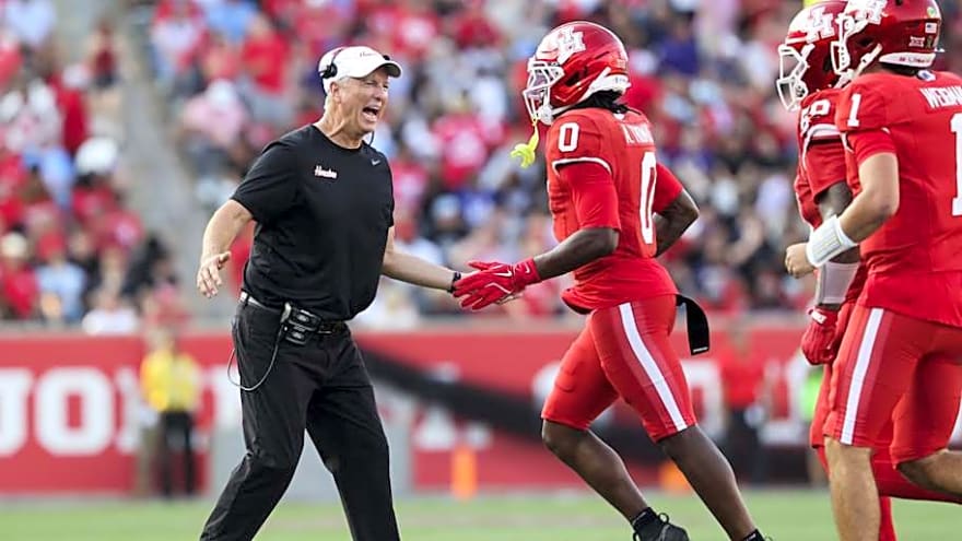 How Willie Fritz and Houston Cougars Feel About Texas Bowl Opportunity