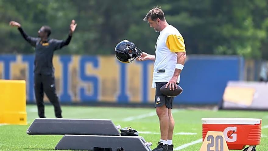 Ex-Jets Coach Is Sick Of Steelers QB Aaron Rodgers