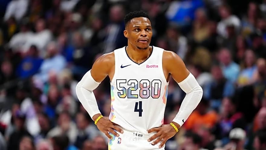 New Photo Reveals Concerning Look at Russell Westbrook&#39;s Hand Injury