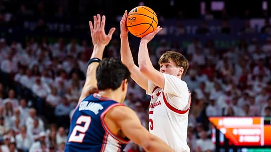 No. 5 Nebrasketball Falls at Home to No. 9 Illinois, Drops Second Straight