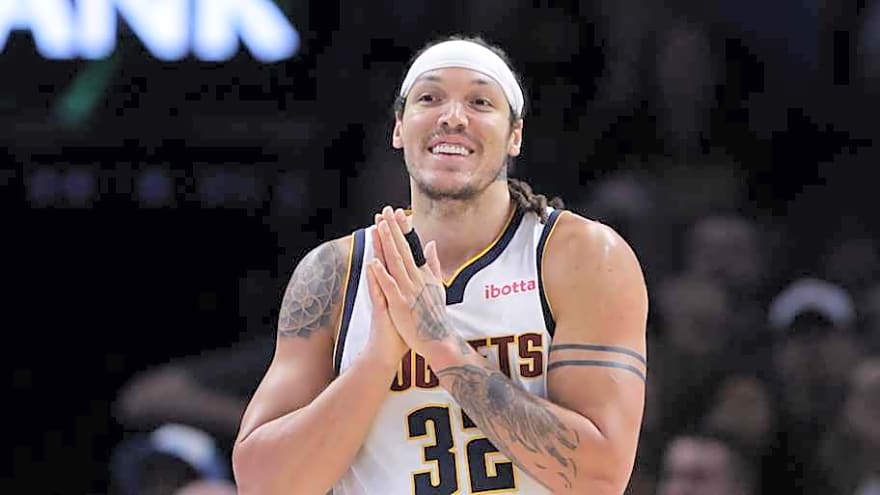 David Adelman Addresses Decision to Sit Aaron Gordon vs. Warriors