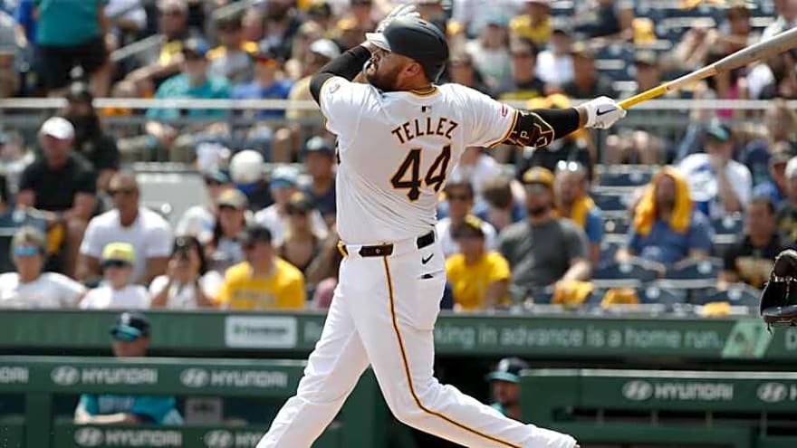 Rangers Sign Former Pirates First Baseman