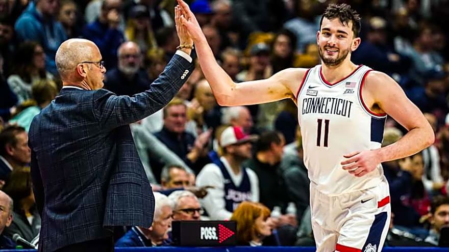 UConn Huskies, Dan Hurley Receive Solid Offseason Grade
