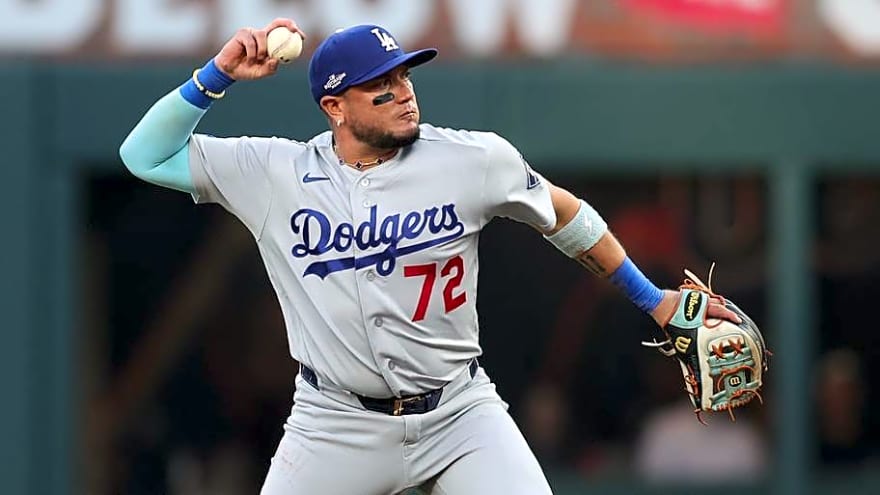 Dodgers' Miguel Rojas Exits NLDS Game 3 With Apparent Injury