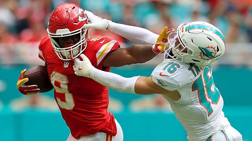 Chiefs' Duo of Kenneth Walker III, Kahlil Benson Takes Home September Hardware