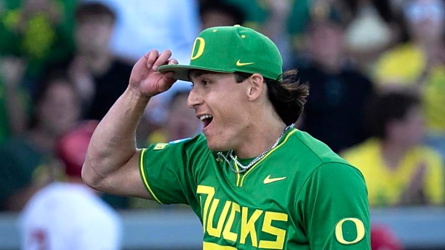 Texas Longhorns Baseball Fans Might Not Love These Two Oregon Ducks