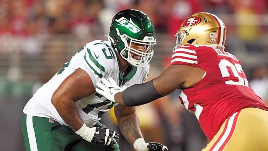 Patriots Sign Division Rival OG to Three-Year Contract