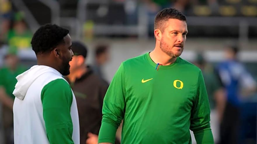 Oregon Ducks Shockingly Lose Commitment In 2026 Recruiting Class