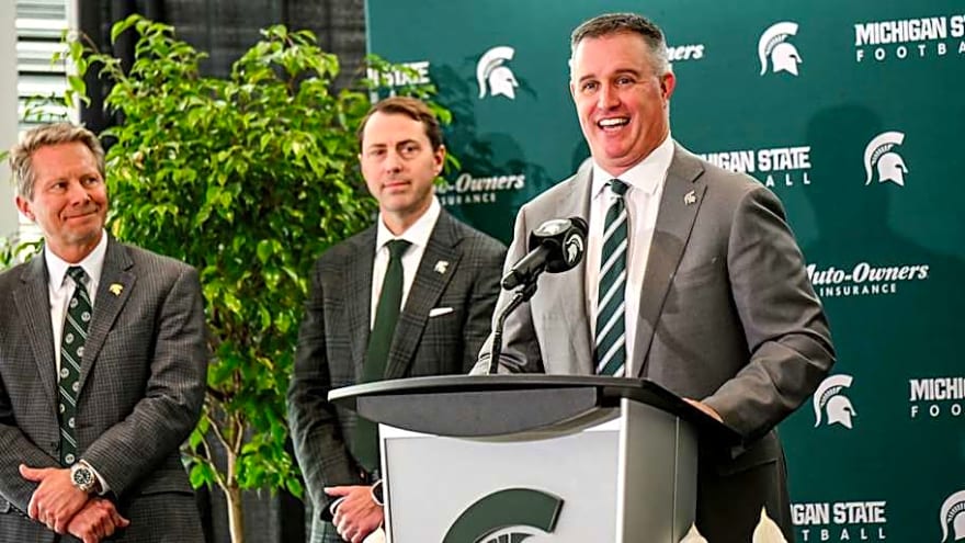 Pat Fitzgerald Hire Earns Praise from Spartan Legend