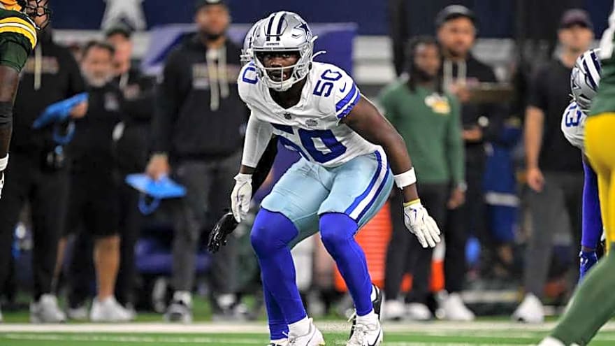 Cowboys&#39; Shemar James taken to locker room after potential head injury in first half
