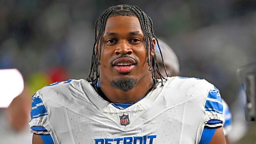 Buccaneers Signing Al-Quadin Muhammad Puts Writing on the Wall for This Veteran