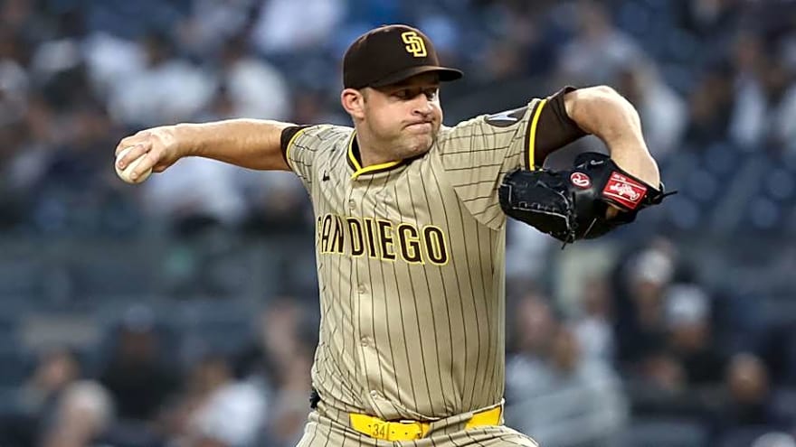 Yankees Emerge as Finalists for Padres Pitcher