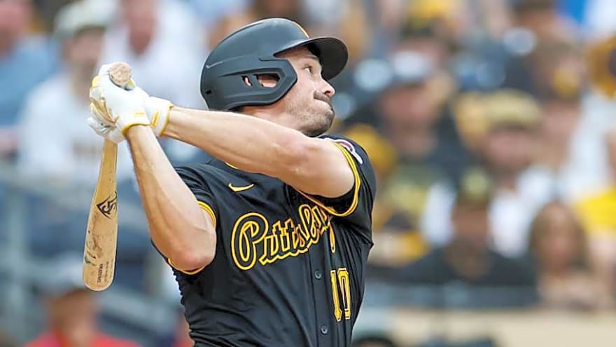 Pirates&#39; Bryan Reynolds Changes Positions vs. Cubs