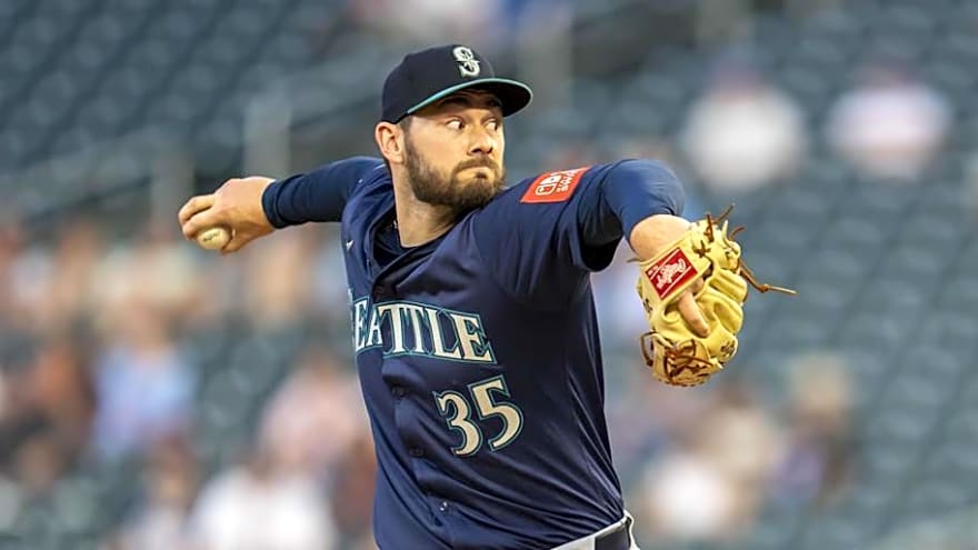 New York Mets sign veteran pitcher to major league deal