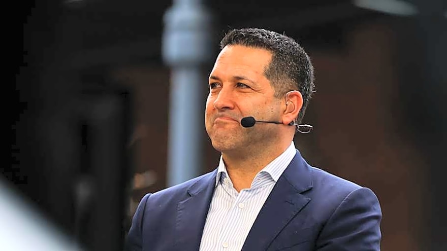 ESPN’s Adam Schefter just gave the 3–3 Chiefs an unbelievable title