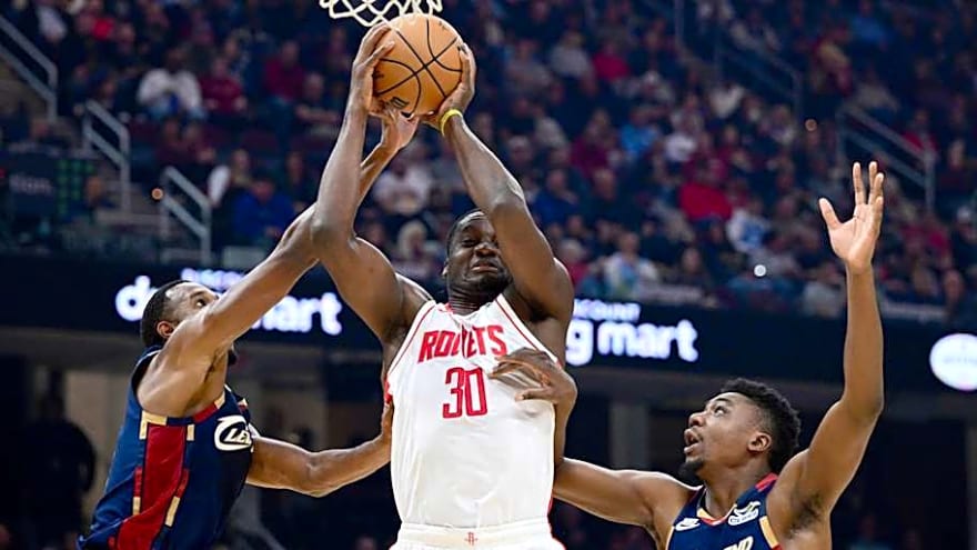 Clint Capela Continues to Show the Rockets have the Best Center Rotation in the NBA