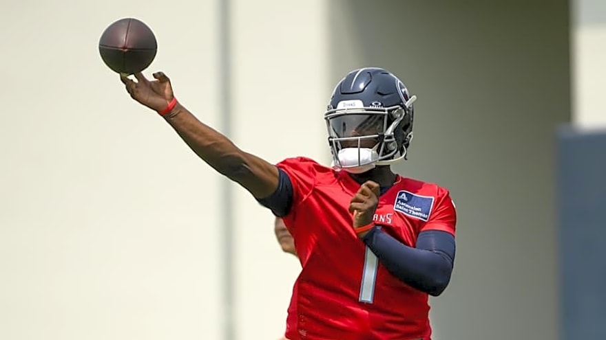 Titans&#39; Cam Ward Doesn&#39;t Act Like a Rookie