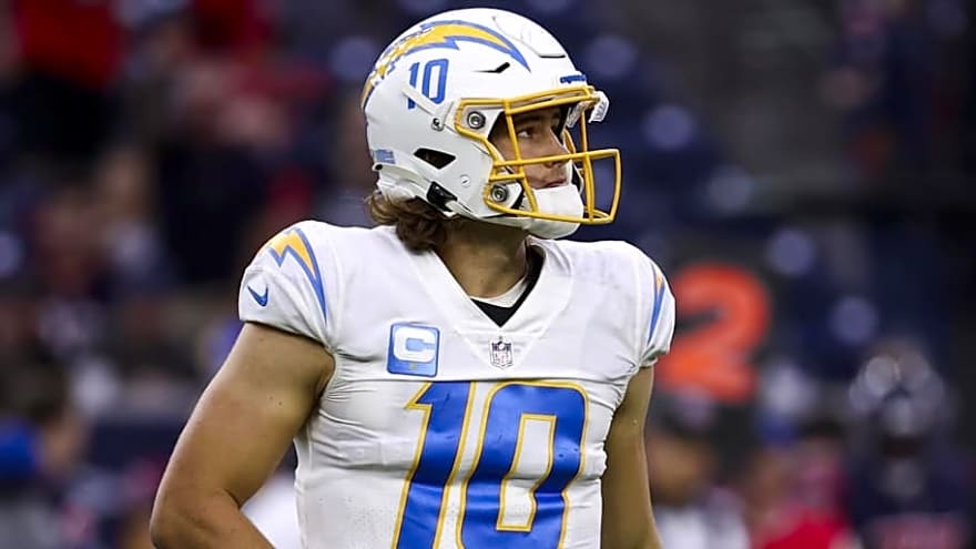 Former NFL QB sends heavy warning to Chargers&#39; Justin Herbert