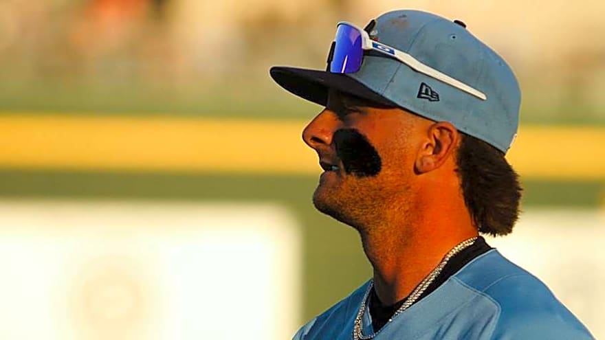 Brewers' Flurry of Roster Moves Includes Decision on Jett Williiams