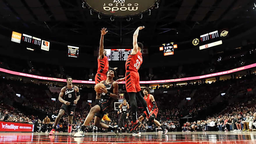 Blazers Roster Situation Could Get Uncomfortable Fast