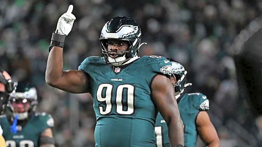 Former Georgia Bulldog Receives NFL Record Setting Contract Extension