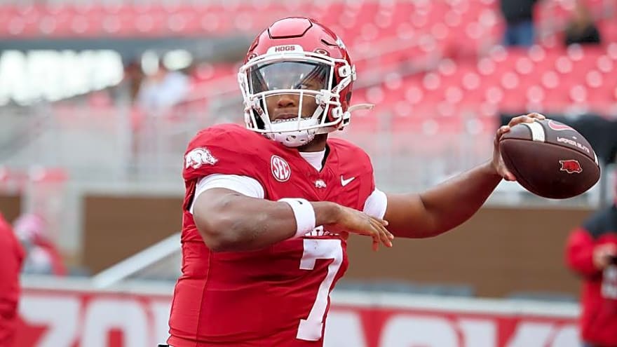 KJ Jackson's Loyalty to Arkansas Paid Off With Starting Nod
