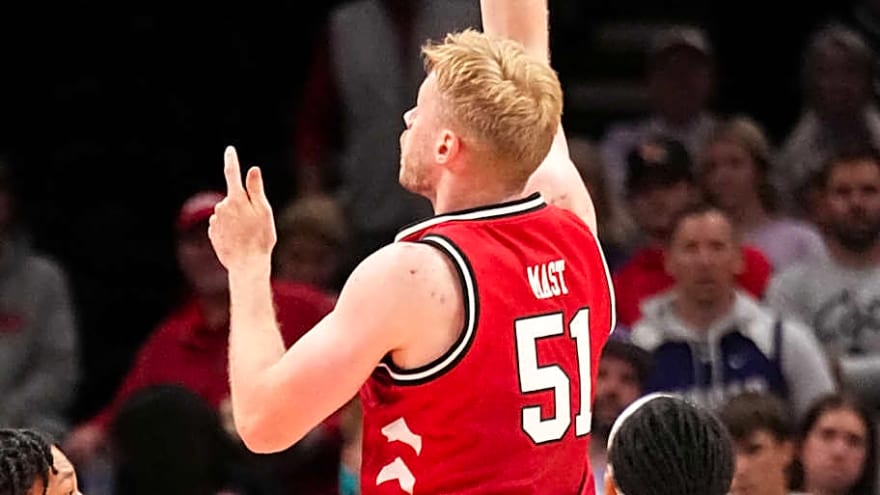 A Full-Mast Effort Powers Nebraska to Hall of Fame Classic Title