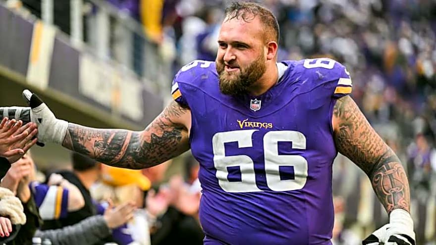 Cincinnati Bengals Star Player Reacts to Dalton Risner Signing: &#39;He&#39;s a Dog&#39;