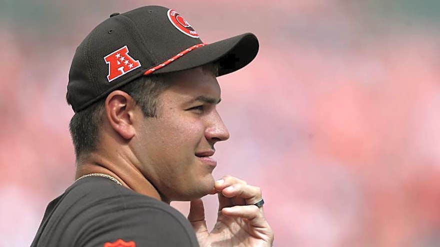 Browns dig deep on depth chart for solutions to recent offensive line injuries