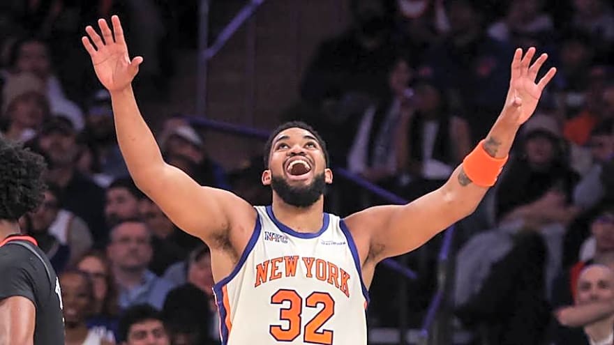 Karl-Anthony Towns Explains Knicks Stopping Rockets Late in Win