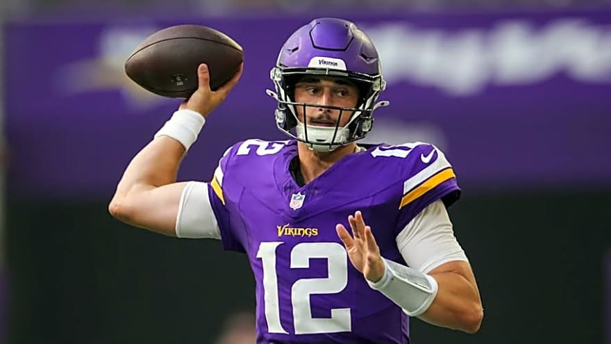 Max Brosmer makes Vikings&#39; 53-man roster: Will he be QB2 or QB3?