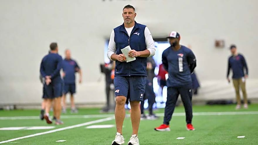 Mike Vrabel Sending Much-Needed Message to Patriots