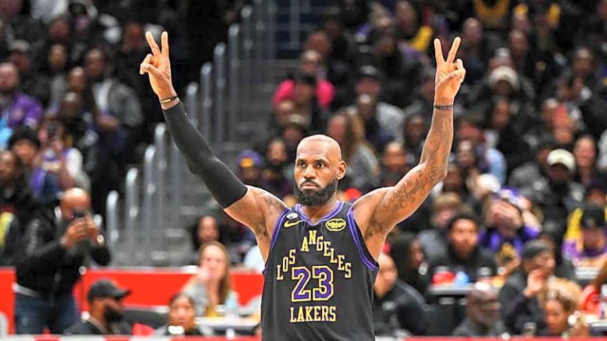 Lakers' LeBron James Makes NBA History Yet Again
