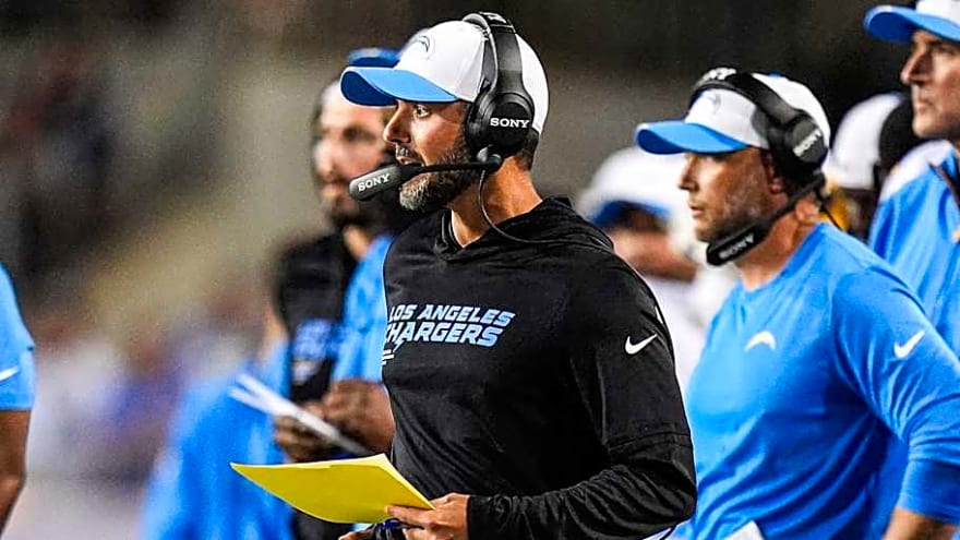 A perfect HC opening just became available for Chargers' Jesse Minter